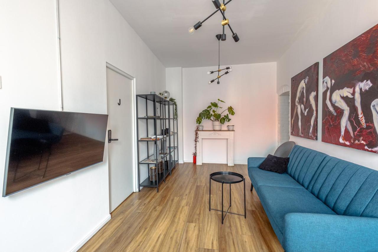 First Hostel Bucur 21 Бухарест Экстерьер фото