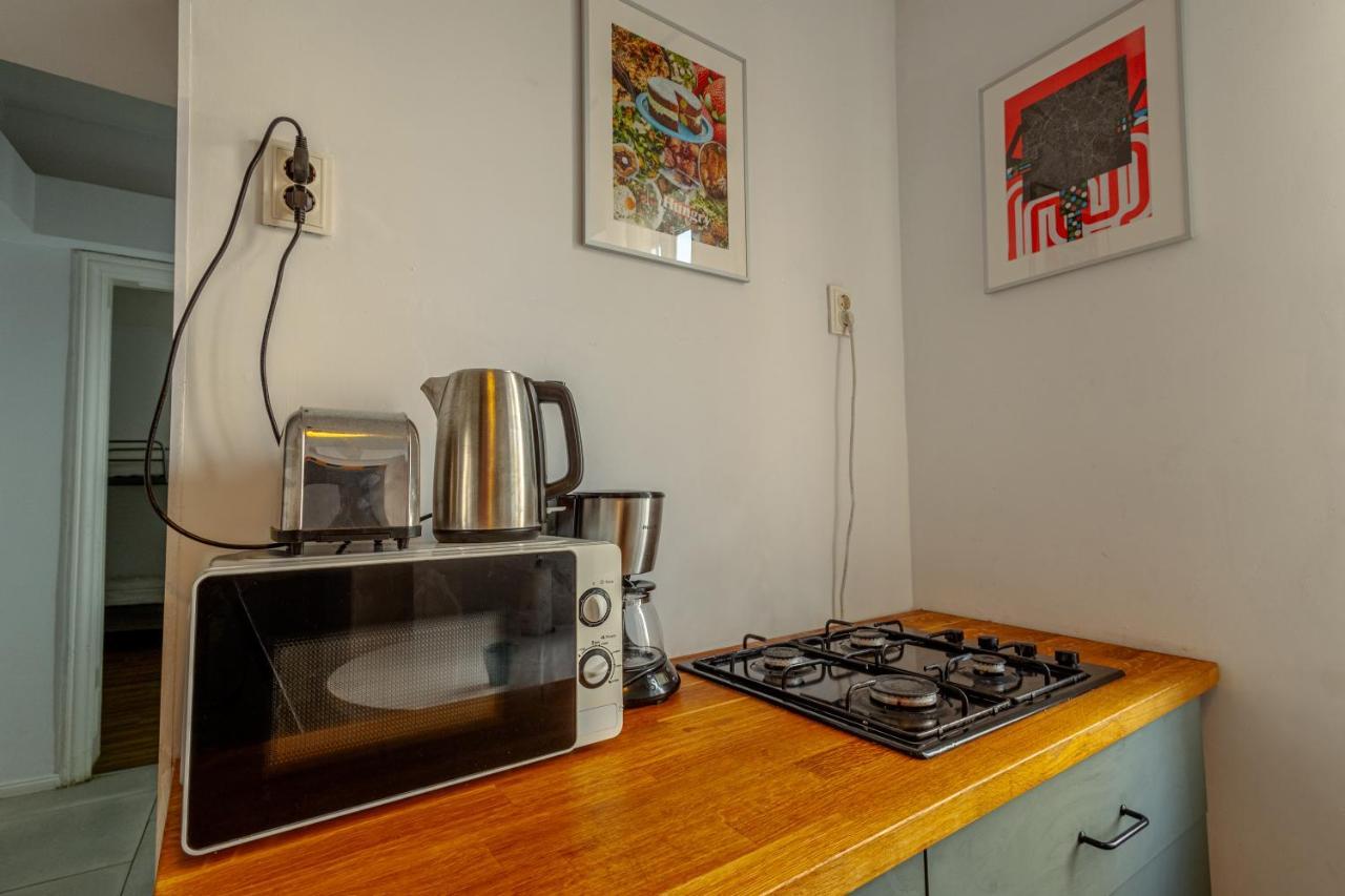 First Hostel Bucur 21 Бухарест Экстерьер фото