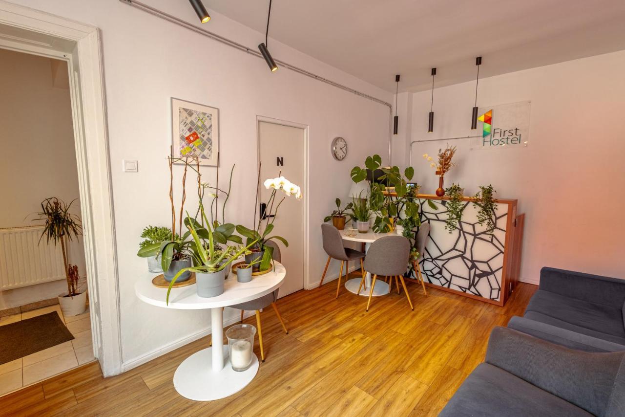 First Hostel Bucur 21 Бухарест Экстерьер фото